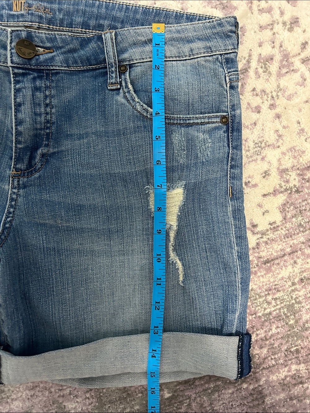 KUT FROM THE KLOTH Classic Blue Distressed Denim Shorts - Women 12 - Picture 5 of 11